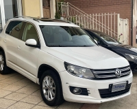 Volkswagen Tiguan 2.0 tdi Sport Bluemotion Technology 140cv "Tetto apribile/panoramico - navigatore"