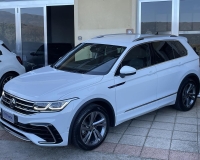 Volkswagen Tiguan R-Line 2.0 TDI SCR (150 CV) DSG Fari IQ.LIGHT LED MATRIX--Digital Cockpit Pro 10,25", Navigatore,Telecamera post."