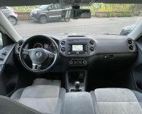 Volkswagen Tiguan 2.0 tdi Sport Bluemotion Technology 140cv "Tetto apribile/panoramico - navigatore"